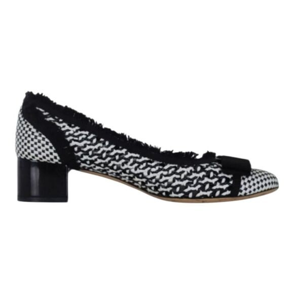 Salvatore Ferragamo Vara Black White Woven Leather PumpsClassic Designer Heel